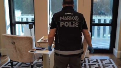 Ankara'da gece mekânlarına eş zamanlı baskın: Fuhuş ve uyuşturucudan 18 kişi yakalandı