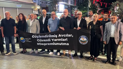 Marmara Depremi 27 yıl sonra unutulmadı: Yaşamını yitirenler yıl dönümünde anıldı