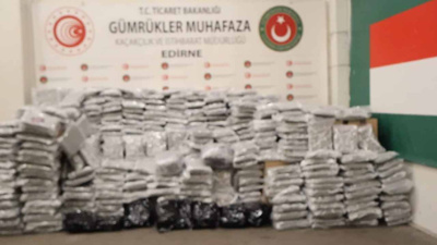 Kapıkule'de kaçakçılığa geçit yok! TIR’da 1 tona yakın uyuşturucu ele geçirildi
