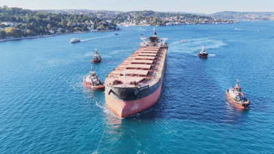 İHA saldırısına uğramıştı: Tam 289 metrelik dev gemi İstanbul Boğazı'ndan geçti