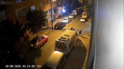 Sokağın başında pusu kurdular! Silahlı saldırı kamerada