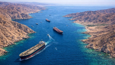 Hürmüz’de petrol trafiği yeniden başladı: ABD ordusu tankerleri böyle geçiriyor