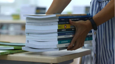 Fırsatçılık sınır tanımıyor: Bakanlık yasağına rağmen 80 bin lira kitap masrafı istiyorlar