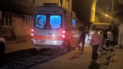 Silahlı kavga: Baba ve 4 yaşındaki oğlu saçmaların hedefi oldu