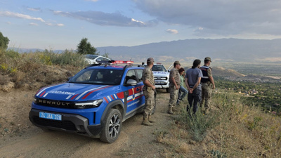 Erzincan’da heyelan tehlikesi: Tam 6 bağ evi tahliye edildi, dağ yolu kapatıldı!