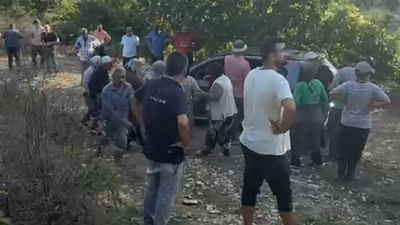 Devrilen traktörün altında kalan sürücü hayatını kaybetti