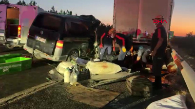 Şanlıurfa’da minibüs TIR altında kaldı: 2 ölü, 2 ağır yaralı