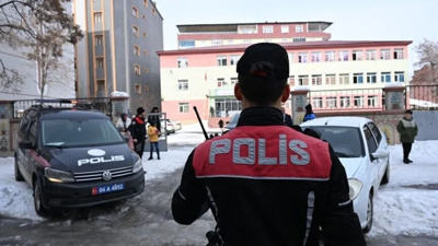 Okullar yeni dönem kuralları ile açılıyor: İşte alınan son önlemler