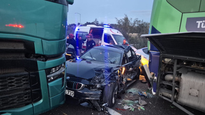 Yalova’da zincirleme trafik kazası: 11 yaralı
