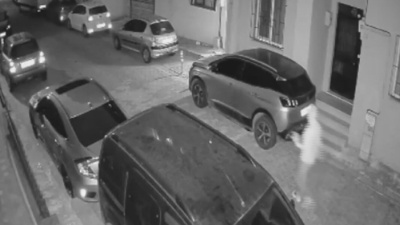 Önce tehdit ettiler sonra araçları ateşe verdiler! Kağıthane'de servis savaşı