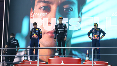 Formula 1 Azerbaycan Grand Prix'sinde kazanan Mercedes oldu