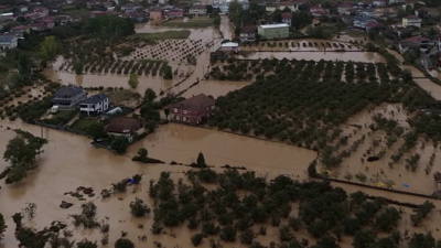 Sakarya'da kuvvetli sağanak: Okullar tatil edildi