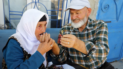Ne çiçek ne pasta… 77 yaşındaki adamın eşine hediyesi bambaşka
