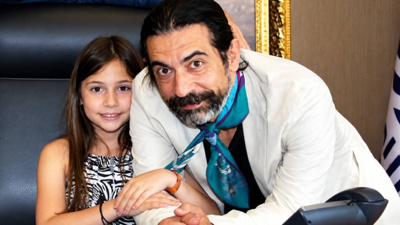 Okan Bayülgen'in kızı 70'den fazla ülkeyi geride bıraktı: İstanbul kazandı