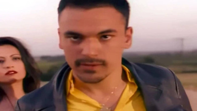 18 yaşında asistan olarak gitti oyuncu oldu