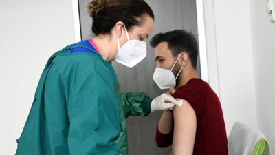 'Koronavirüs aşısı öncesi ve sonrası 6 saat uyuyun'