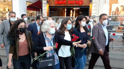 Cumartesi Anneleri 26 yaşında: 'Polis bariyerleriyle işlenen insanlık suçlarını örtmeye çalışıyorlar'