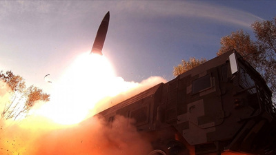 Pyongyang'dan 28'inci ihlal: Japon Denizi'ne iki balistik füze fırlattı