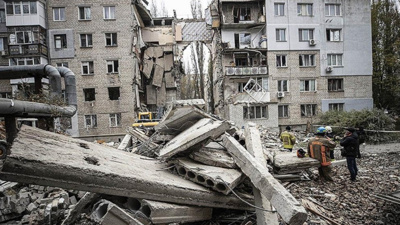 Ukrayna'da bir apartmana füze saldırısı: 7 ölü