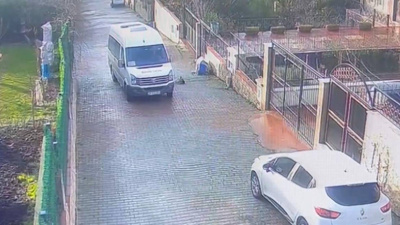 Köpeği ezdi: Araçtan inmeden yoluna devam etti