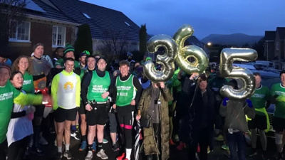 Her gün maraton koştu; 1 milyon Pound tamamlandı