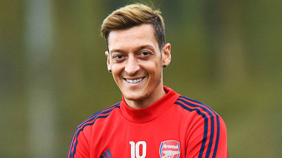 Mesut Özil'in futbolu bırakması dünya basınında: 'Sürpriz karar'