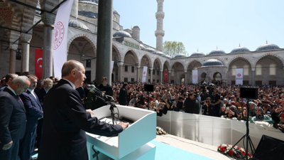 Erdoğan, cami avlusunu miting alanına çevirdi: Muhalefeti yuhalattı!