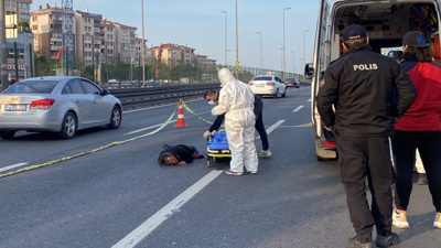 E-5'i karıştıran olay! Yol ortasına yattı, trafiği kesti, böyle müdahale ettiler
