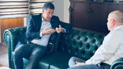 Sinan Oğan, Ümit Özdağ'ın tavsiyesine kulak asmamış! Oğan'ın basın toplantısı öncesi kararını Destici canlı yayında açıkladı