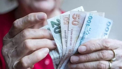 Erdoğan'dan emekli maaşlarıyla ilgili 'Yılbaşından önce zam müjdesi duyurulur mu?' sorusuna yanıt