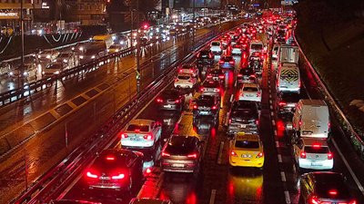 İstanbul'da Trafik Kilitlendi!