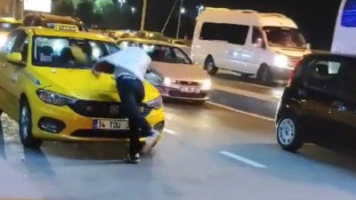 Otobüste Kavga Çıkardı, İndirilince Taksiye Saldırdı!