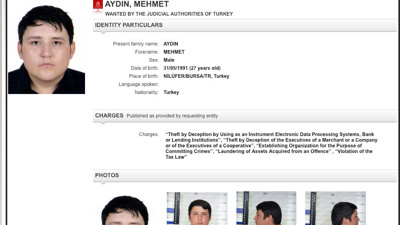 Tosuncuk Interpol'un en çok arananlar listesinde