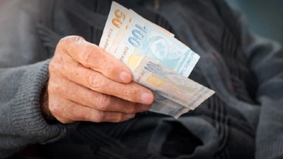 Emekli Bayram İkramiyesine Seçim Öncesi Yeni Zam Gelecek Mi? Ünlü Ekonomistten Çarpıcı Tahmin
