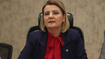 Adaylıktan çekilen İzmit Belediye Başkanı Fatma Kaplan Hürriyet, yeniden CHP adayı