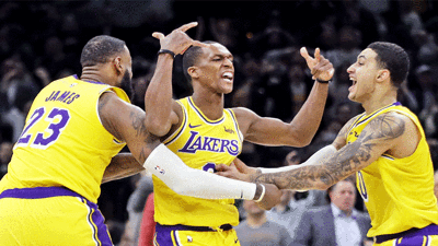 Celtics-Lakers derbisinde nefes kesen son!