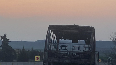 Adana'da Alevler Göğü Sardı: İçinde Yolcular Varken Otobüs Alev Aldı!