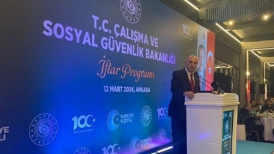 Bakanlık İftarında Yavaş'a Yüklenince Ortalık Karıştı!