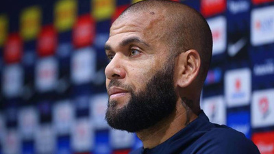 Dani Alves'e protesto!
