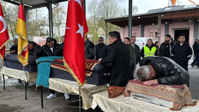 Kundaklamada Ölen Türklere Veda Edildi