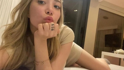 Yasmin Erbil’in Yatak Odası Pozları Gündem Oldu!