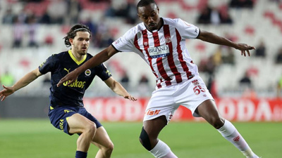 Trio Ekibi Fenerbahçe-Sivasspor Maçındaki Tartışmalı Pozisyonları Yorumladı