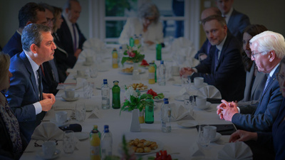 Diyanet İşleri Başkanı'nın Arapça Bilmediğinin Ortaya Çıktığı Gün, CHP Liderinin Almancası Alman Cumhurbaşkanı'nı Şaşırttı
