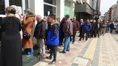 Emeklilere Temmuz zammına kadar son fırsat... Sadece 2 gün kaldı... Toplamda 18 bin TL'ye varan ödeme