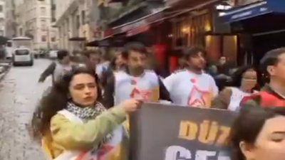 Taksim'e Çıkmaya Çalışan Gençler Gözaltına Alındı