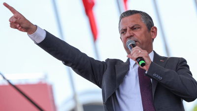 Özel'den Dikkat Çeken Çıkış!