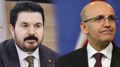 AKP'li Savcı Sayan'dan Mehmet Şimşek'e Emekli Tavsiyesi: Aynı Evde 2 Ay Yaşa