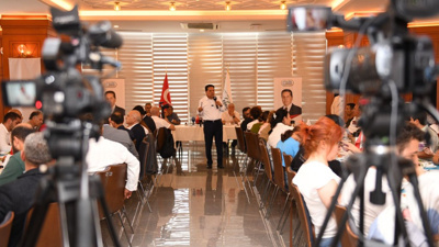 Esenyurt Belediye Başkanı Özer, "Basın daima özgür olmalı"