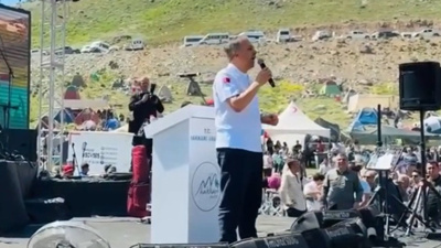 Bakan Yerlikaya Hakkari'de: Kürtçe beraber zılgıt çekmedik mi?