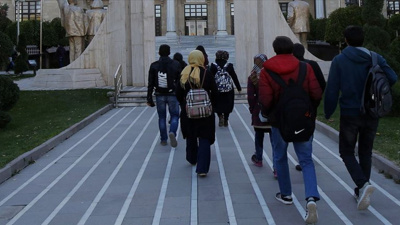 Öğrencilerin telaşı başladı: Fiyatlar cebi yakıp kavuracak!